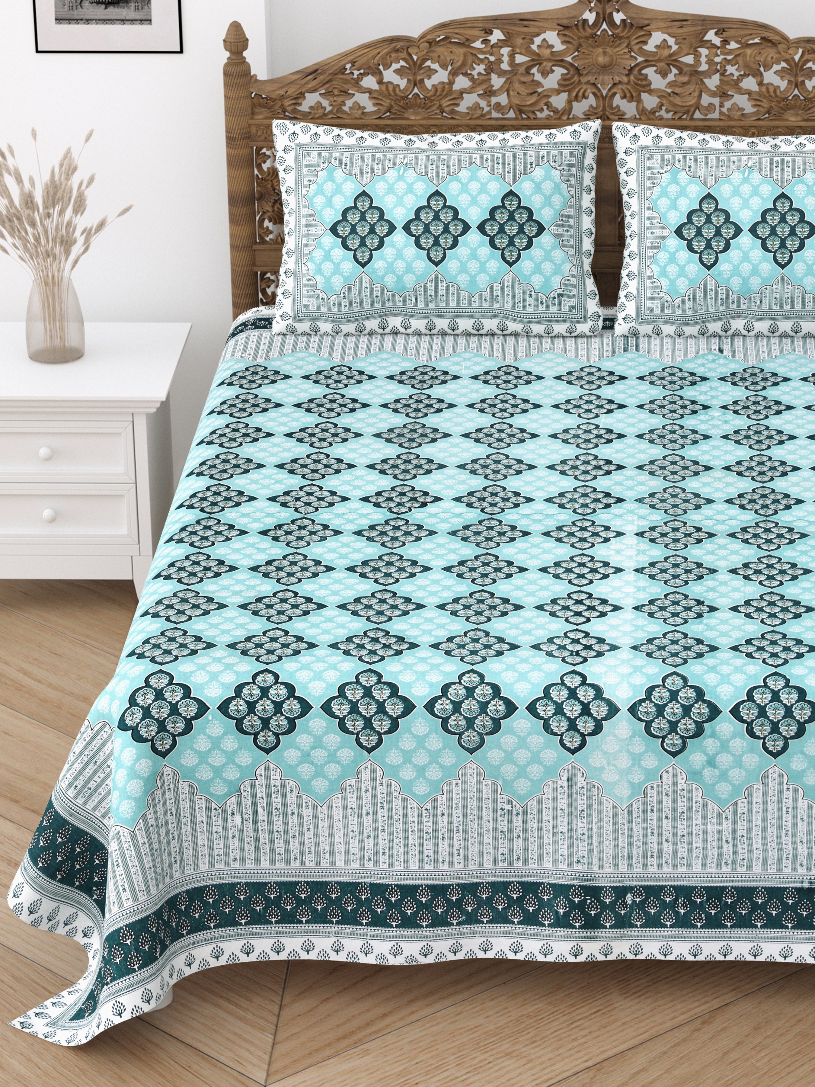 Floral Print Cotton Double King Bedsheet with 2 Pillow Covers