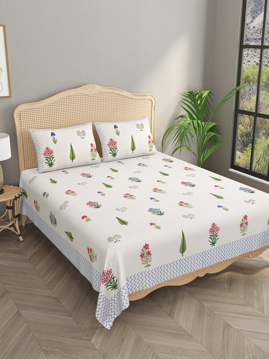 Handblock Printed Double King Bedsheet with 2 Pillow Covers