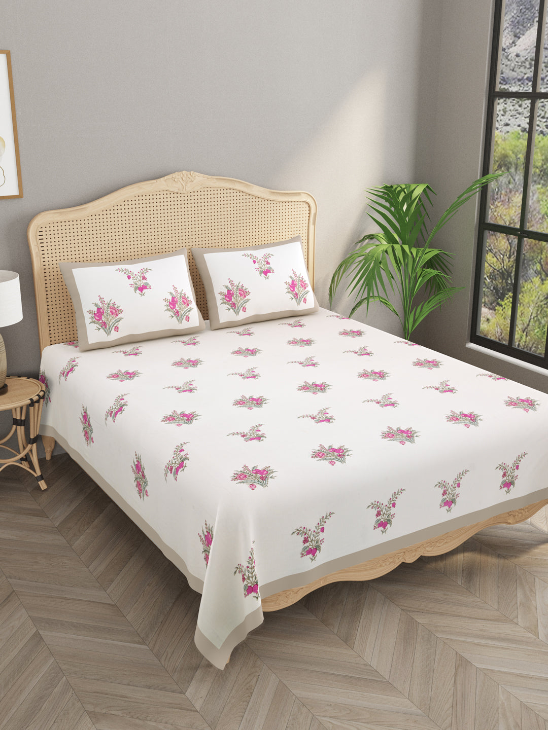 Handblock Print Super King Bedsheet in Extra Soft Percale Cotton with 2 Pillow covers