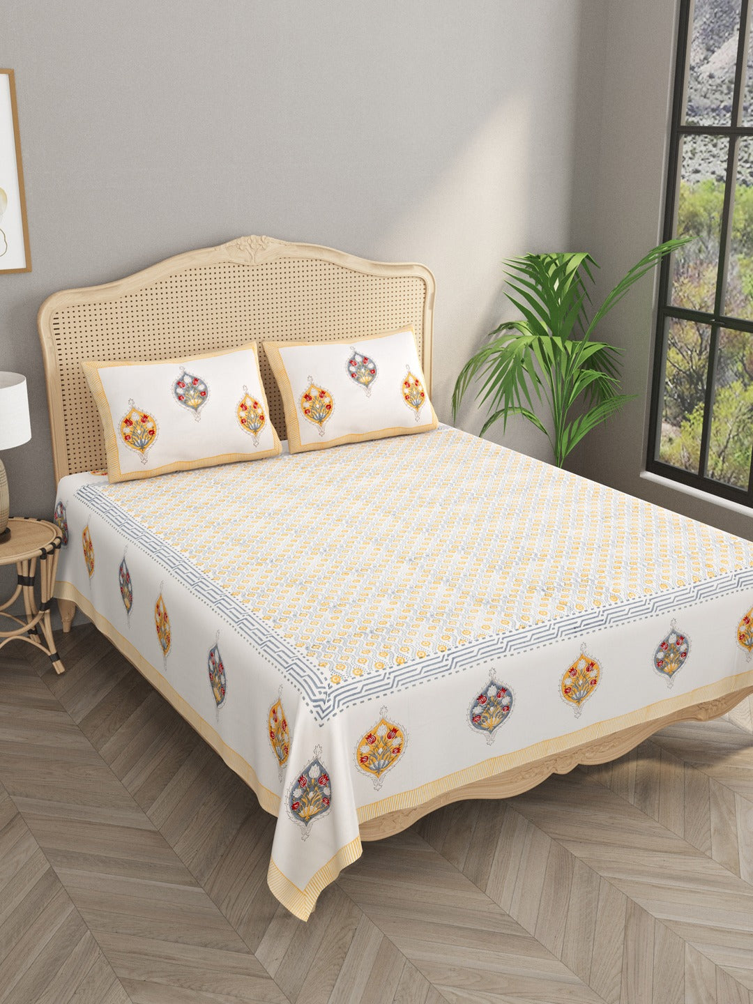 Handblock Printed Double King Bedsheet with 2 Pillow Covers