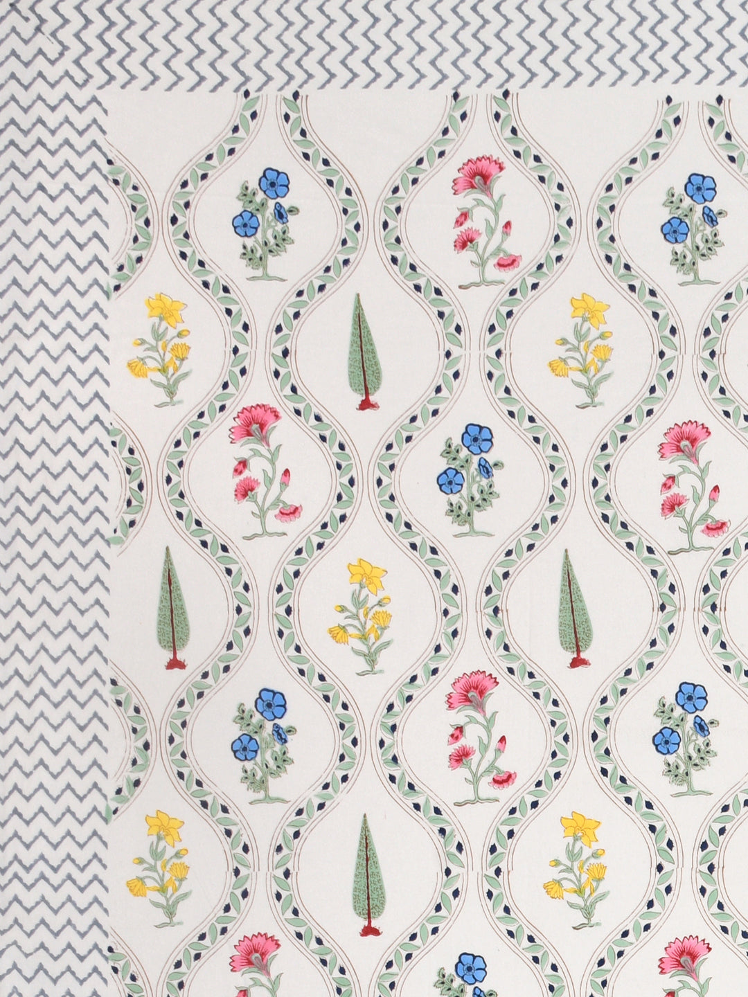 Cotton Super King Handblock Print Bedsheet with 2 Pillow Covers