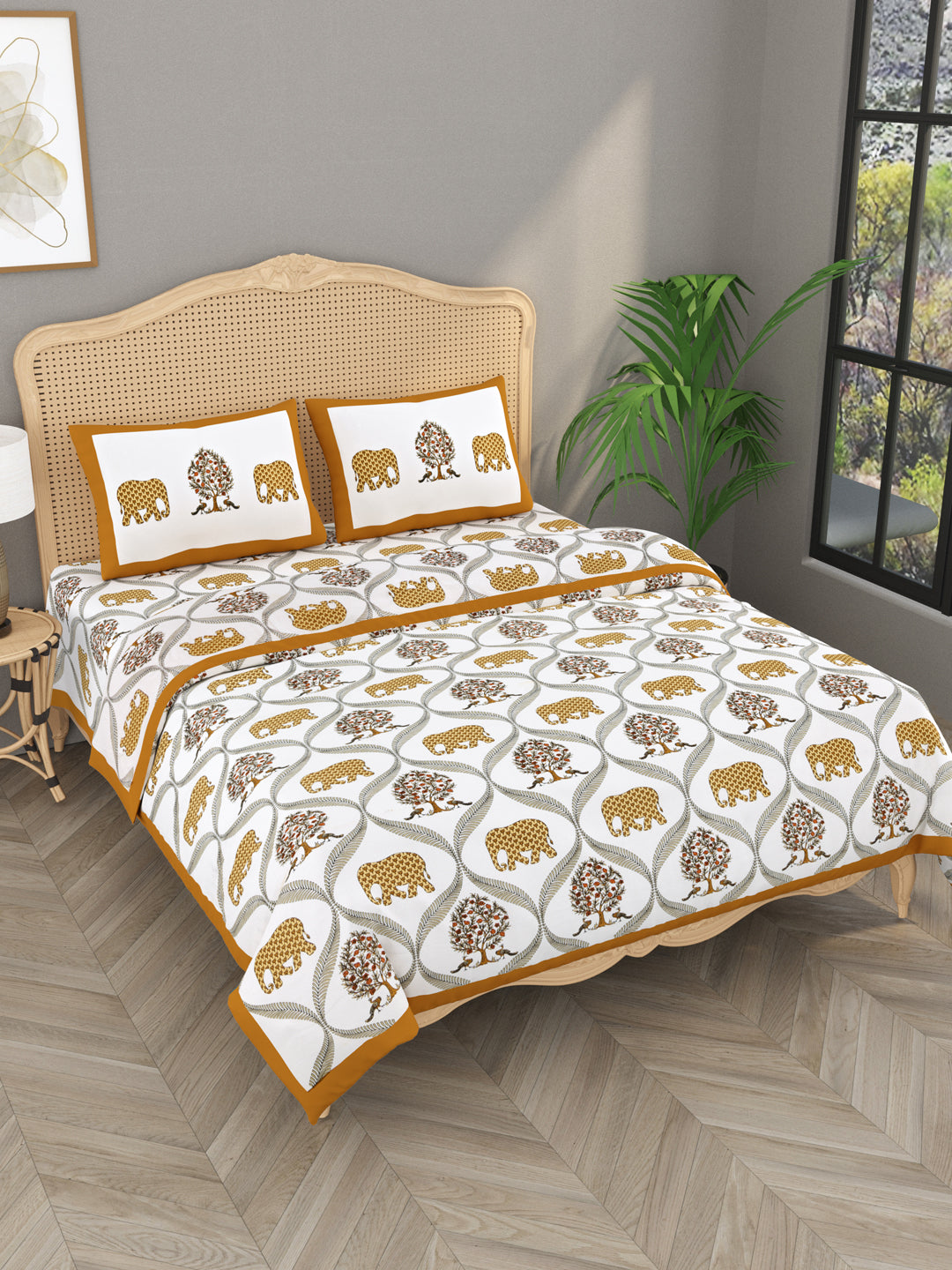 Floral Printed Bedding Set - 1 King Bedsheet, 1 Comforter, 4 Pillow Covers