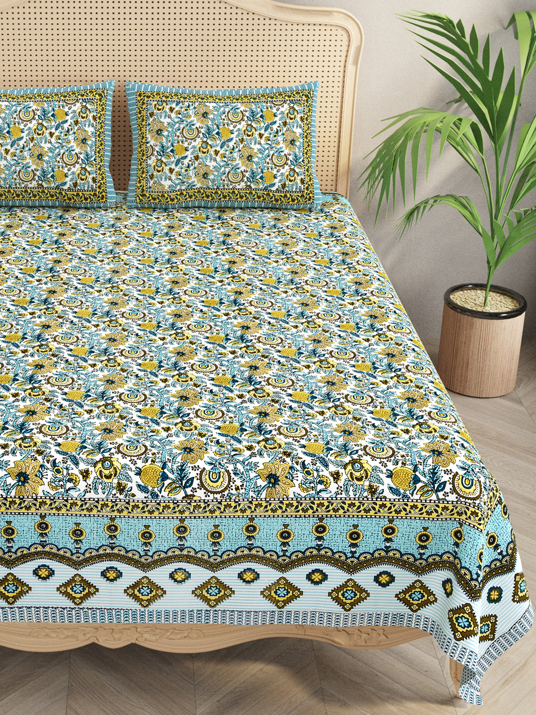 Double King Bedsheet with 2 Pillow Covers