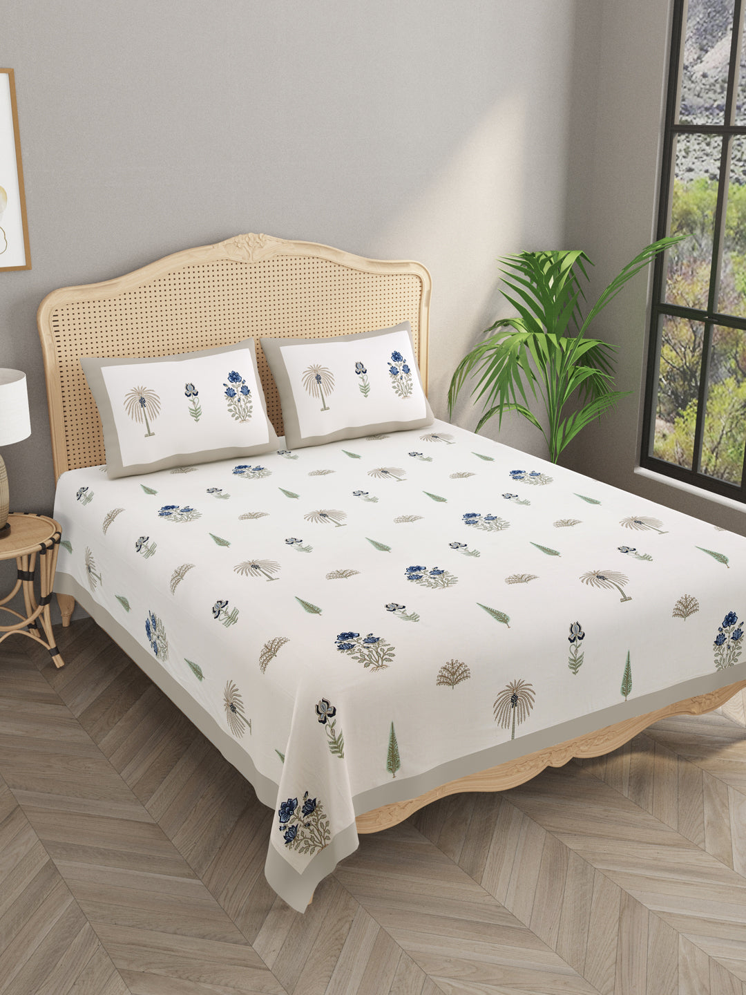 Extra Soft Percale Cotton Double King Floral Print Bedsheet with 2 Pillow Covers