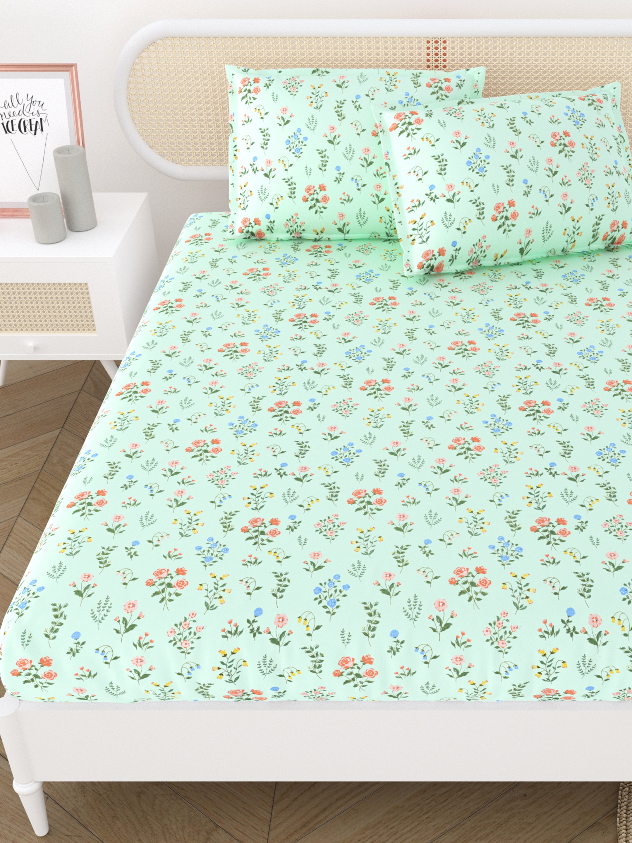 Diwali Value Gift Box | 1 Double Bedsheet & 2 Wall Hangings