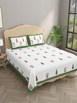 Double King Floral Print Bedsheet with 2 Pillow Covers
