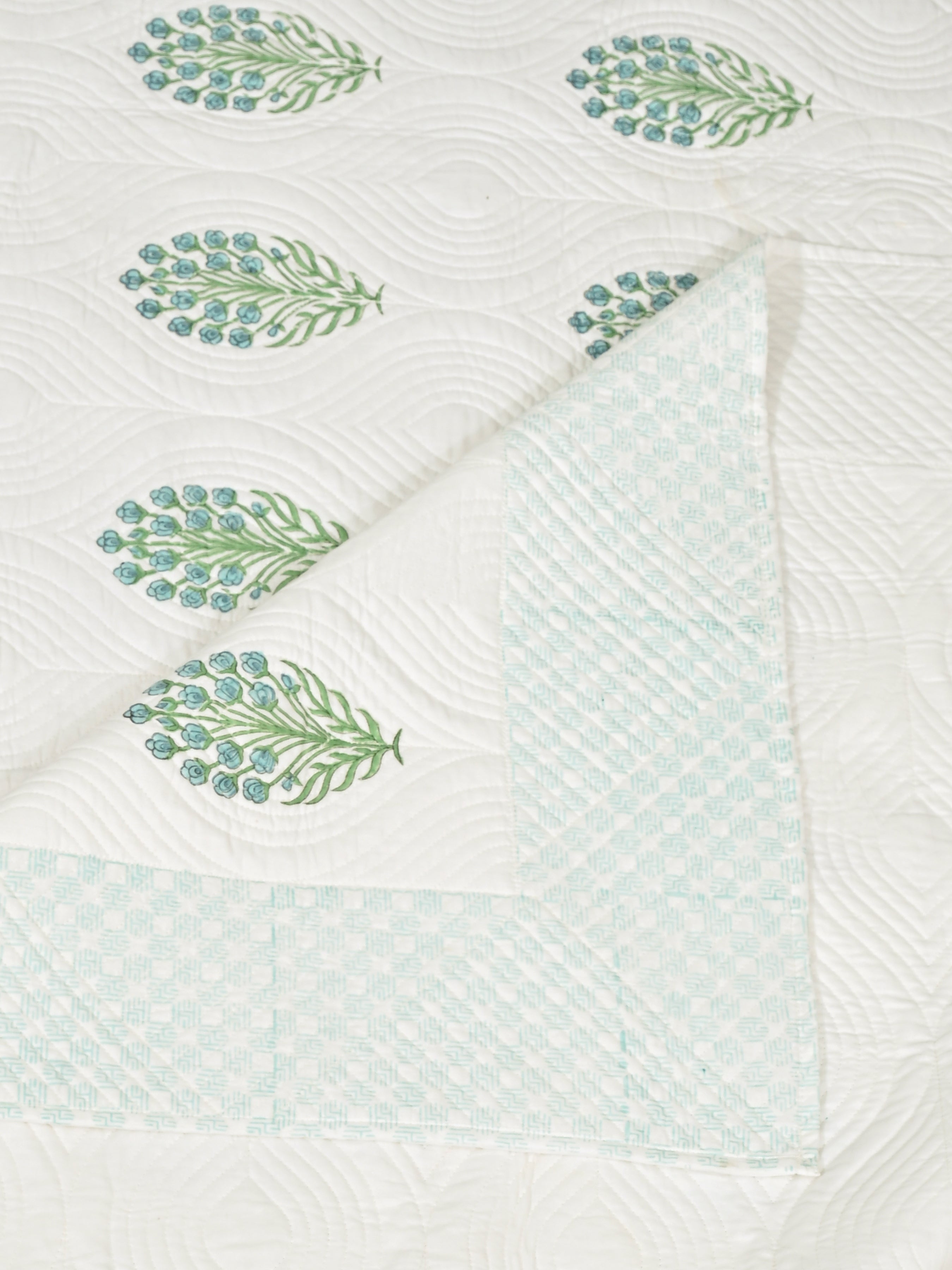 Quilted Floral Printed Reversible Bedcover with 2 Pillow Covers