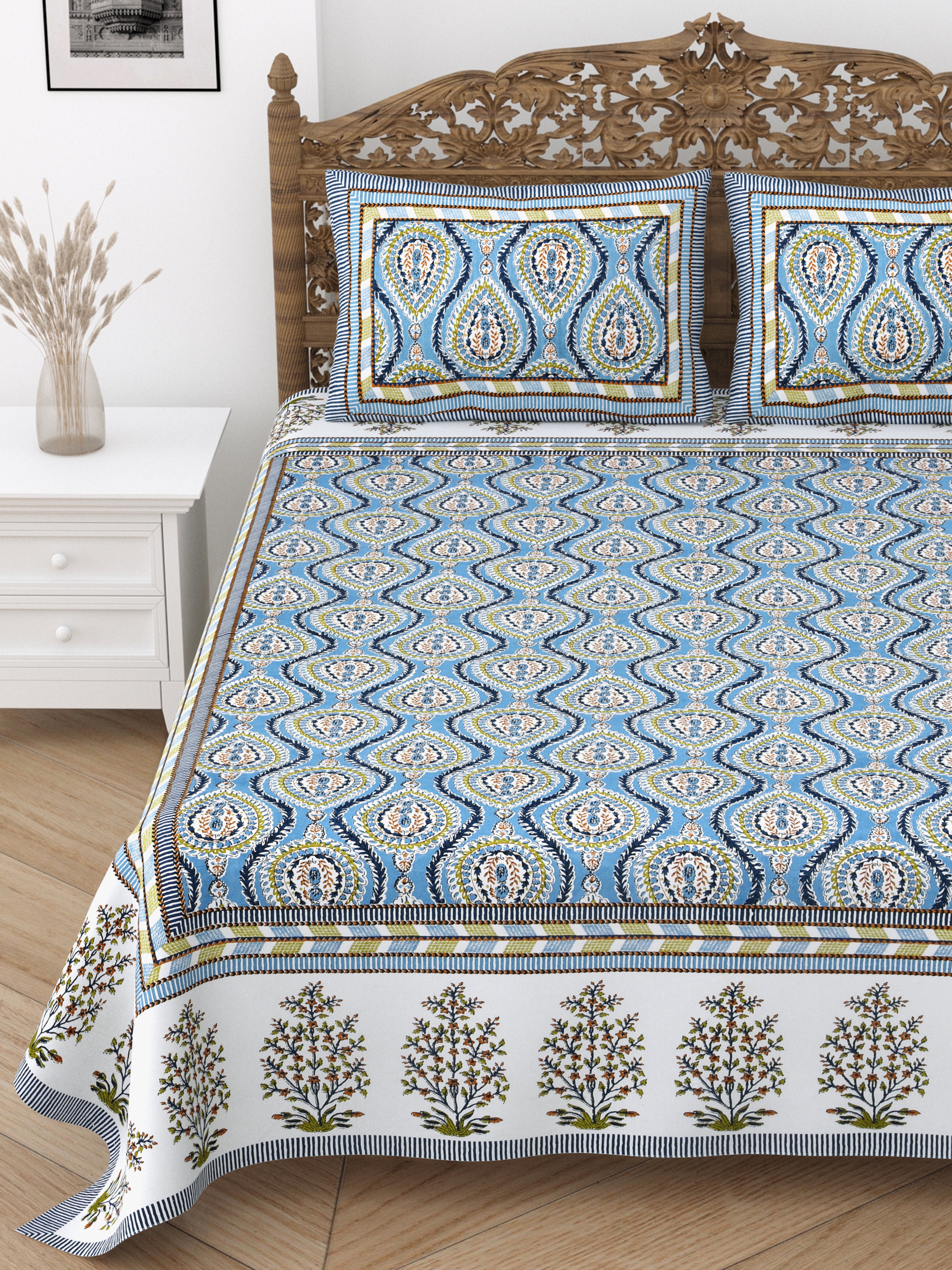 Floral Print Cotton Double King Bedsheet with 2 Pillow Covers