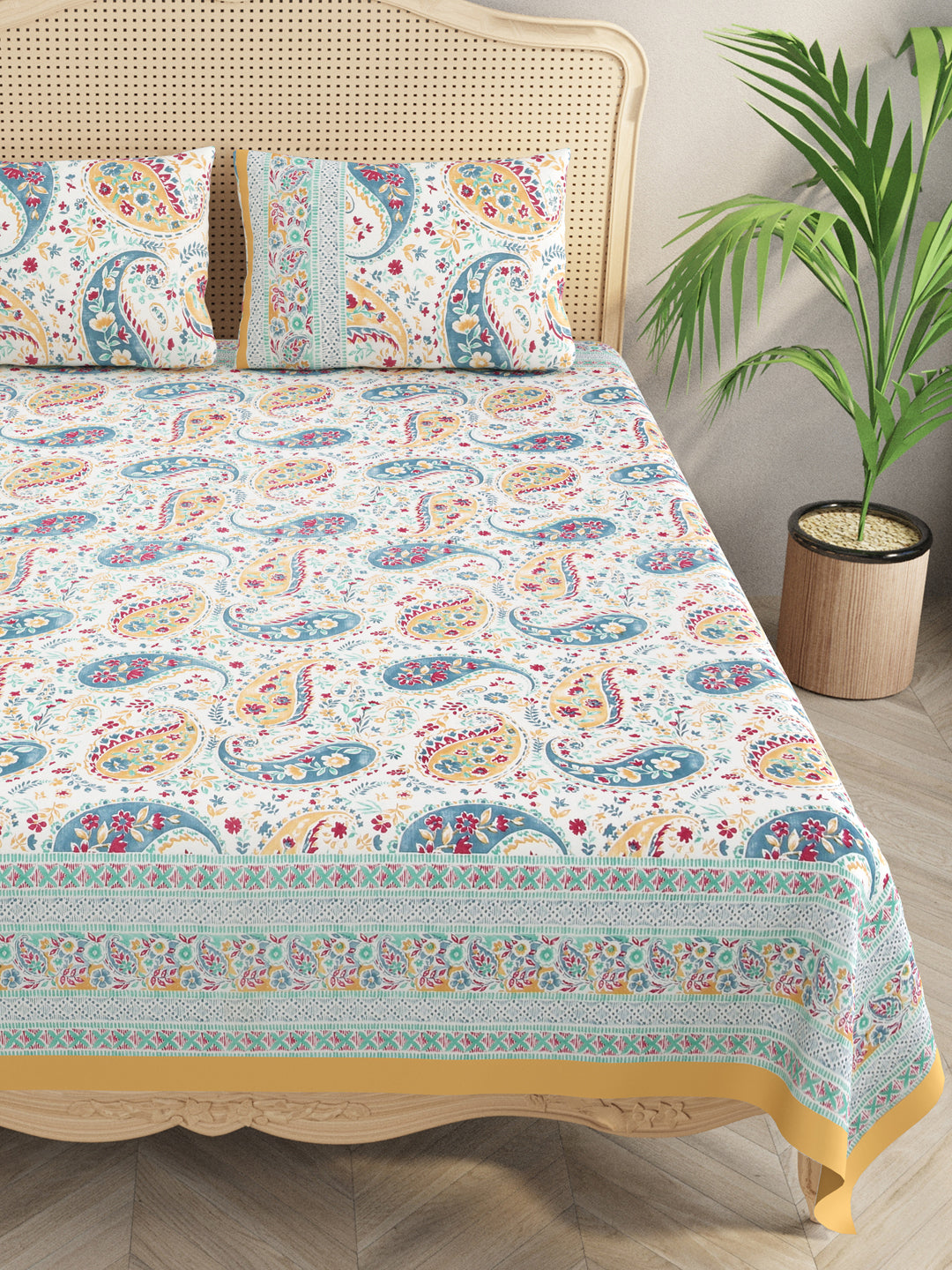 Floral Print Cotton Super King Bedsheet with 2 Reversible Pillow Covers