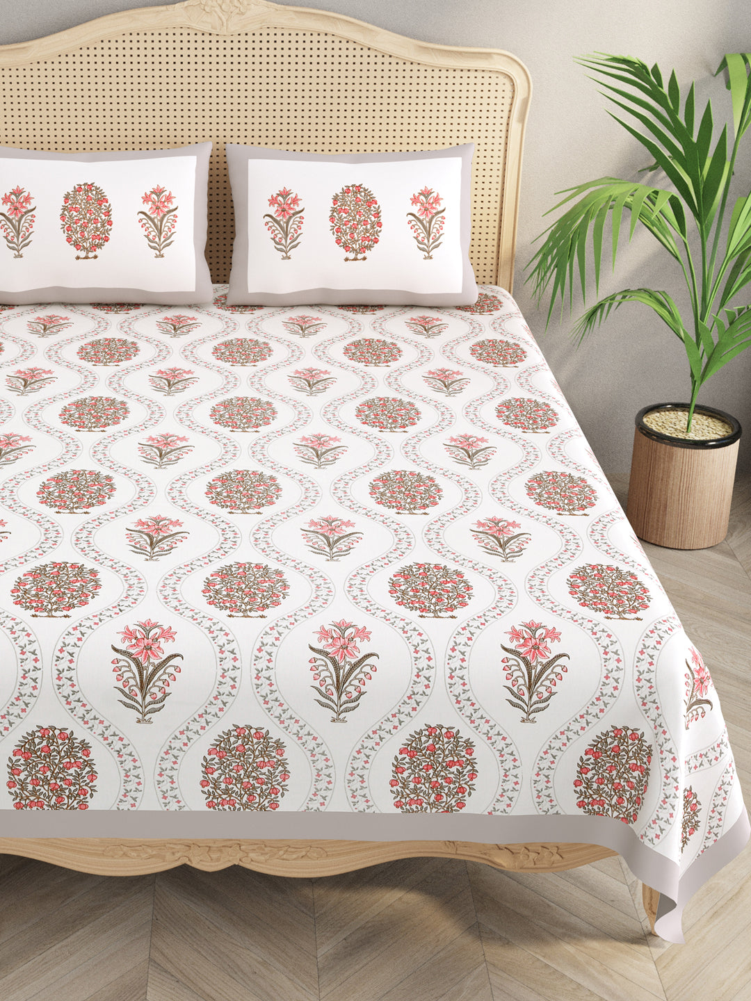 Extra Soft Percale Cotton Double King Floral Print Bedsheet with 2 Pillow Covers