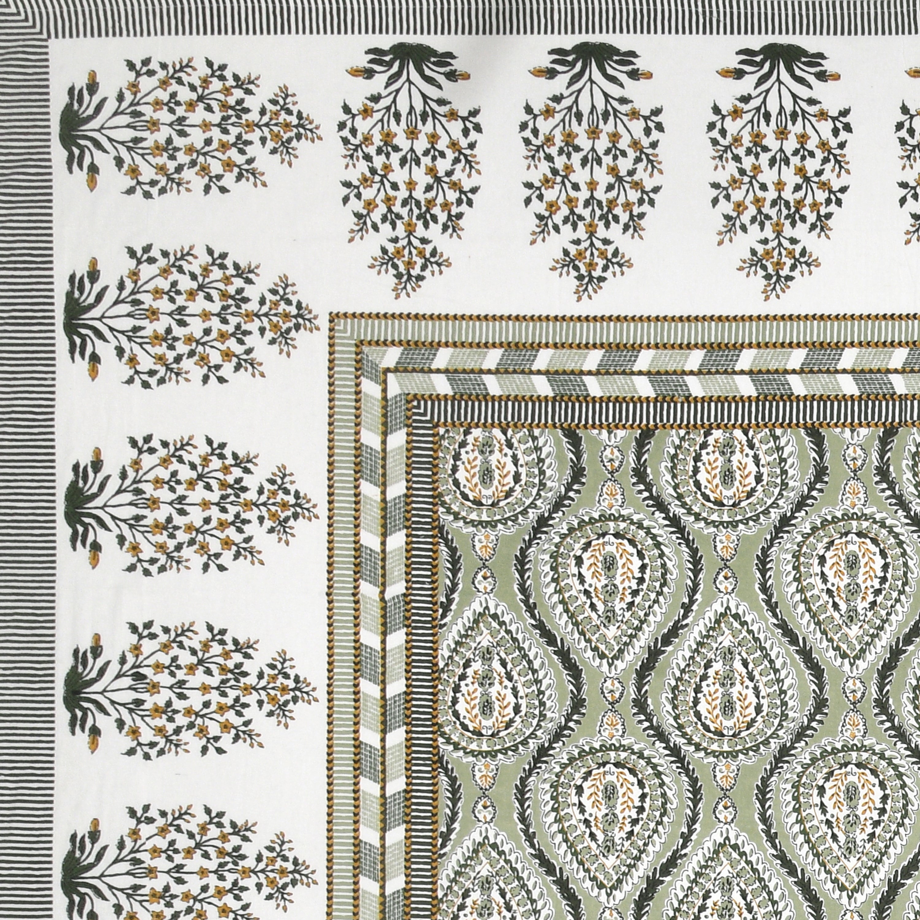Diwali Gift Box – Double Cotton Bedsheet, 2 Rakhi & 6 Beaded Coasters