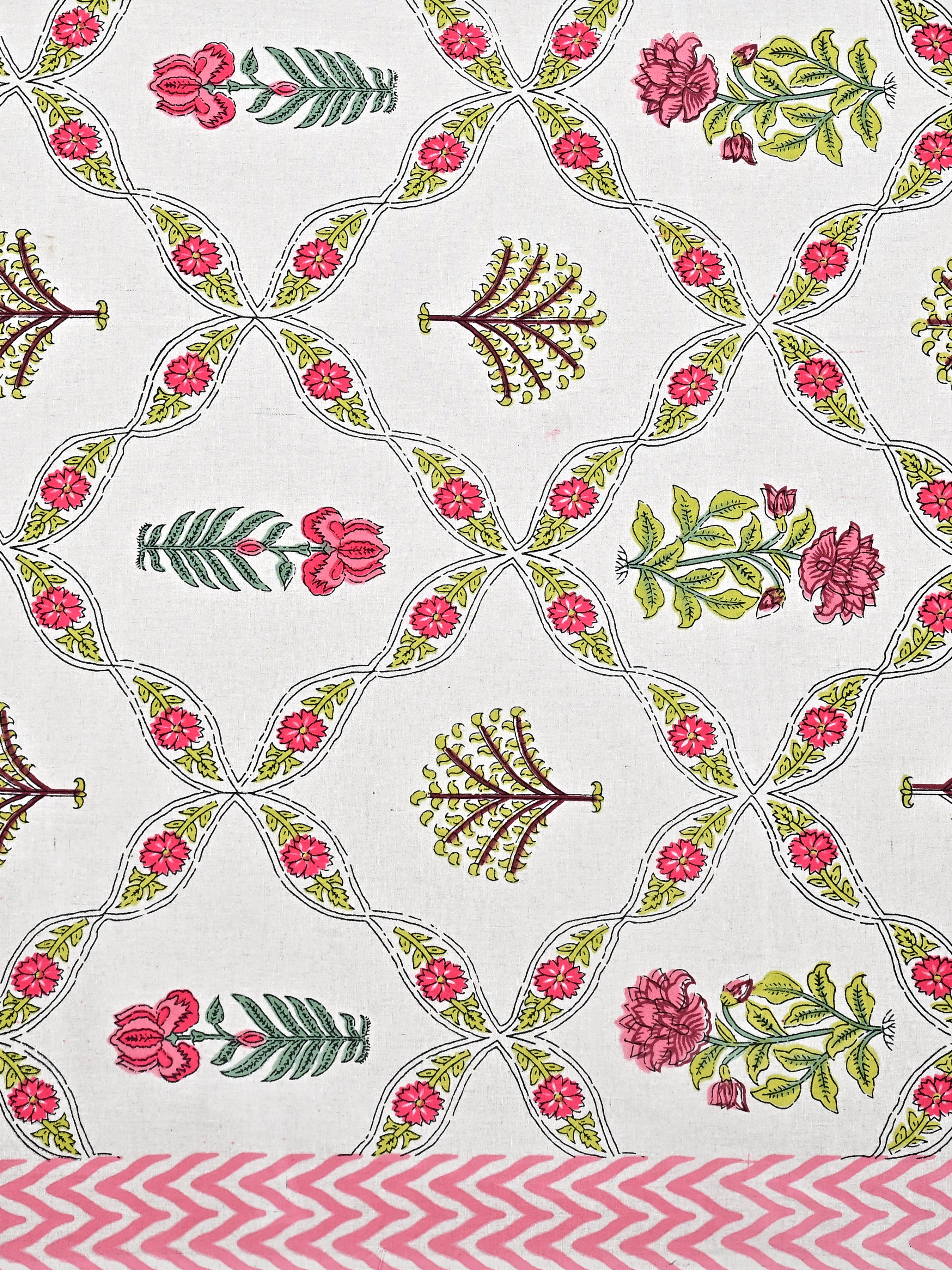 Floral Print Cotton Double King Bedsheet with 2 Pillow Covers