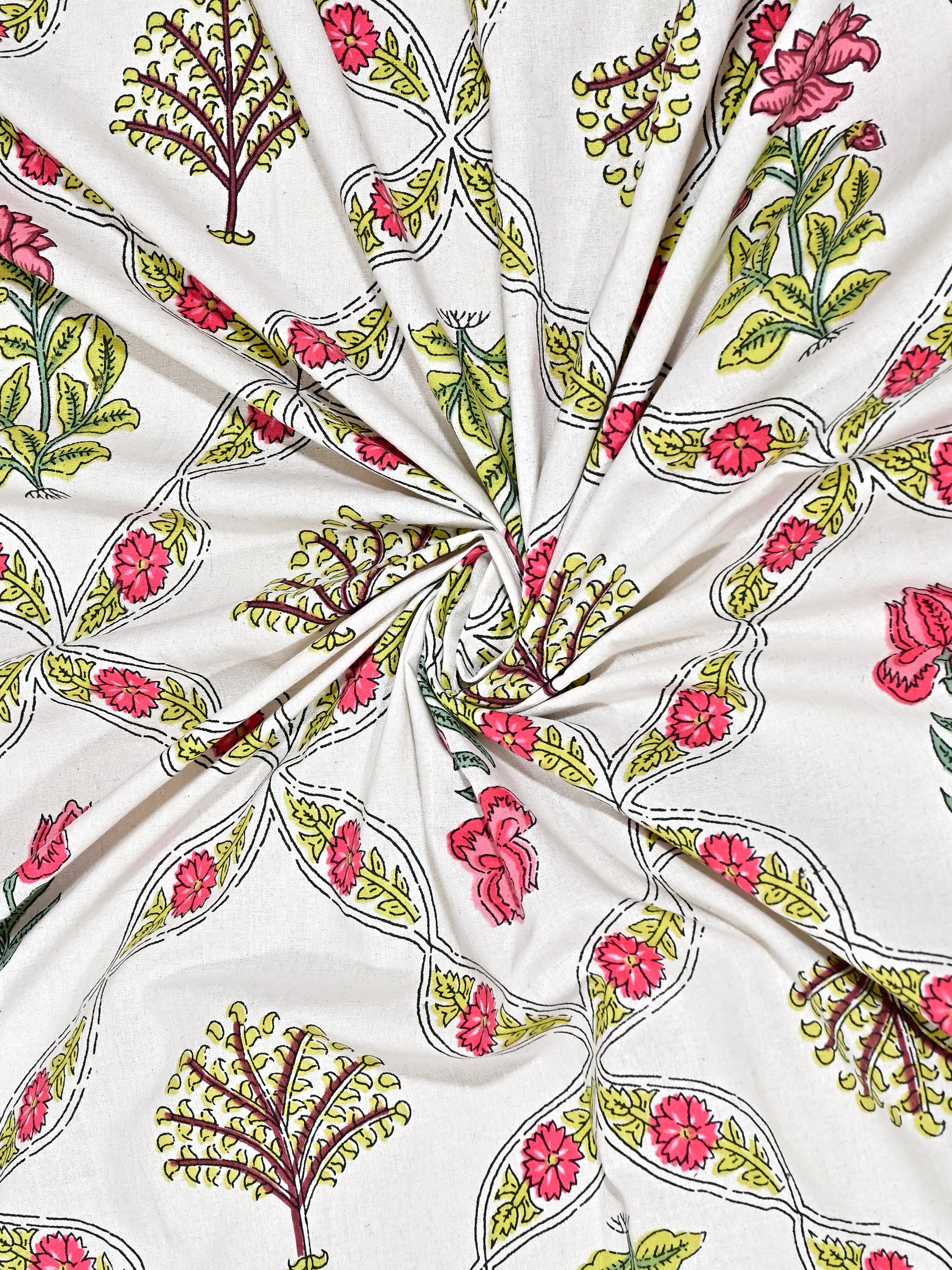 Floral Print Cotton Double King Bedsheet with 2 Pillow Covers