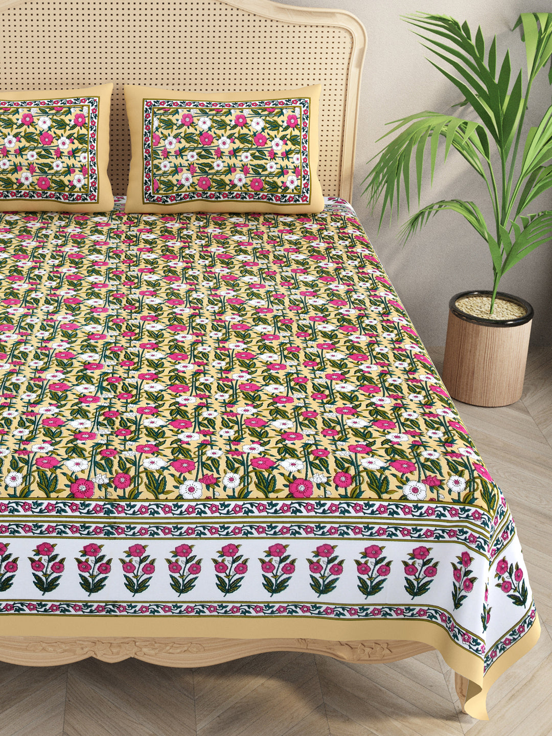 Floral Print Cotton Double King Bedsheet with 2 Pillow Covers