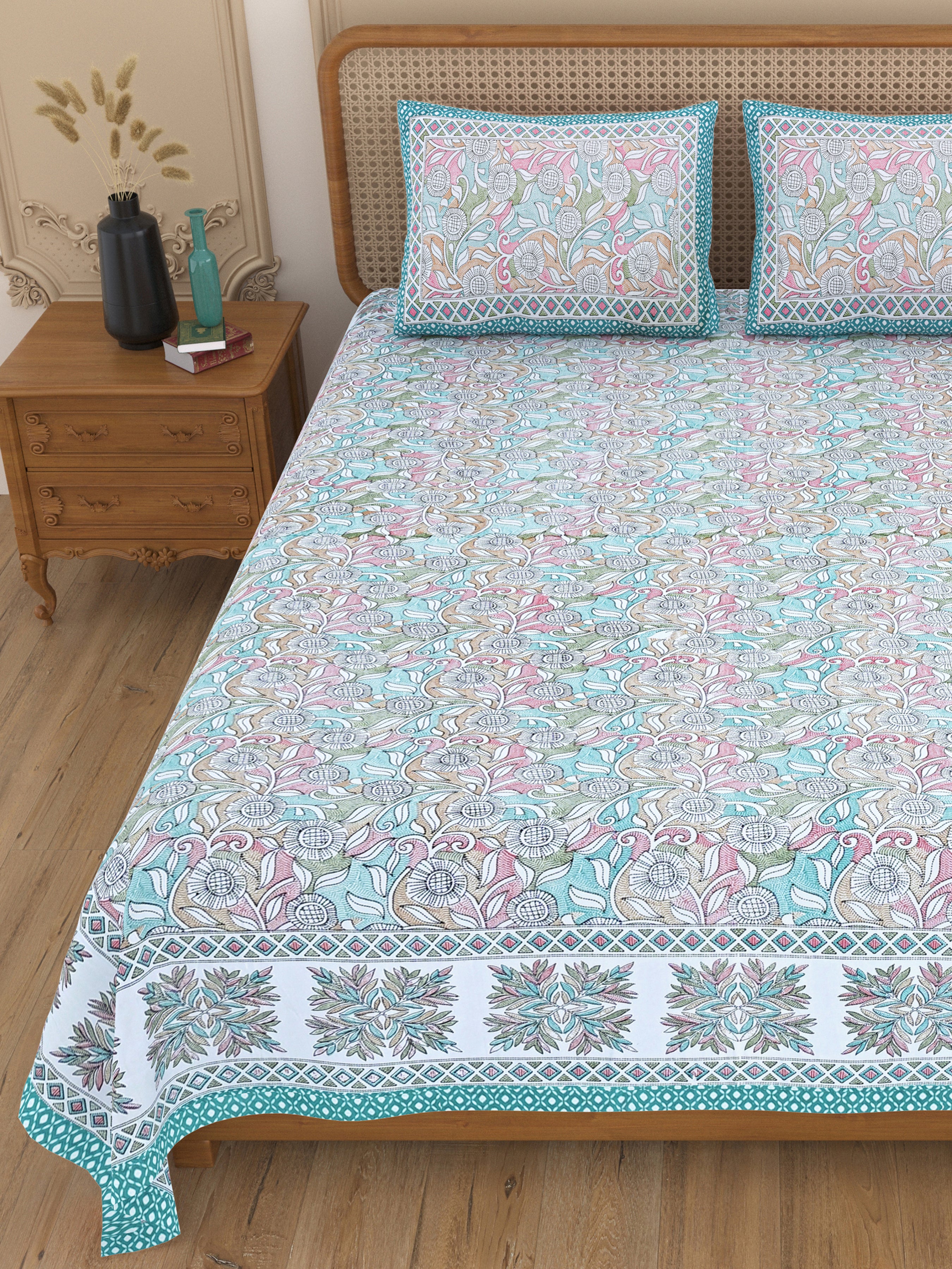 Floral Print Cotton Double King Bedsheet with 2 Pillow Covers