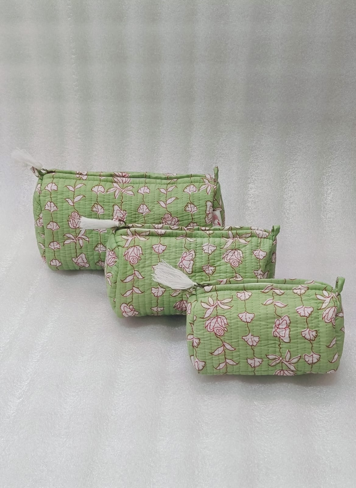 Set of 3 cosmetic bag/pouches with waterproof lining