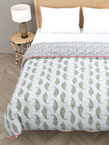 Ethnic Motifs Printed Double Bed Cotton Quilt with Cotton filling