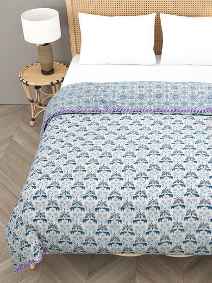 Ethnic Motifs Printed Double Bed Cotton Quilt with Cotton filling