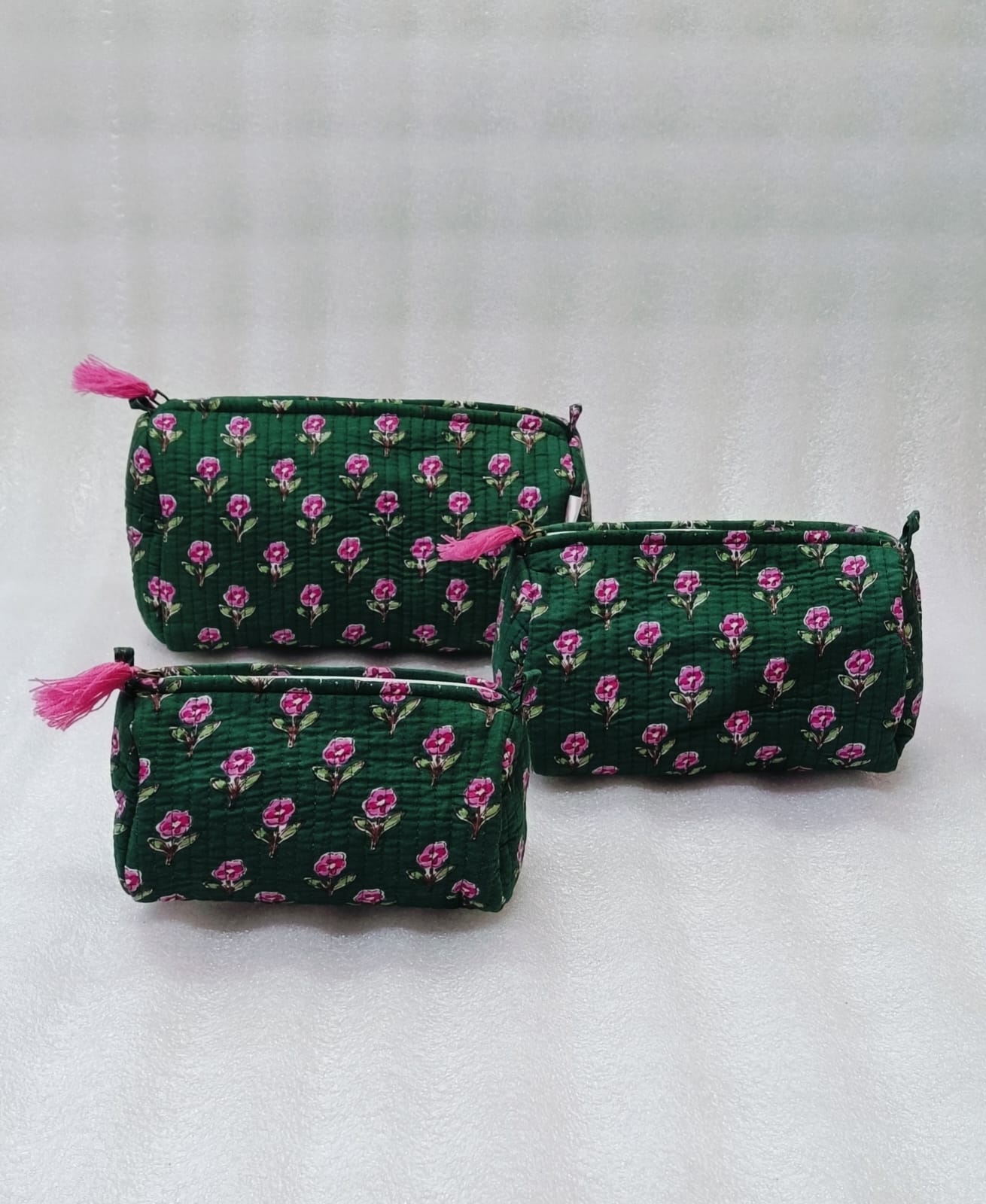 Set of 3 cosmetic bag/pouches with waterproof lining