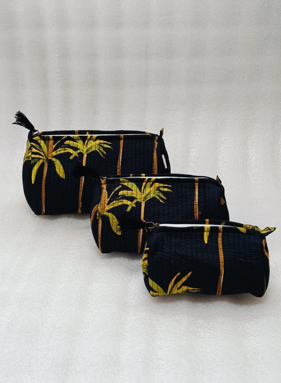 Set of 3 cosmetic bag/pouches with waterproof lining