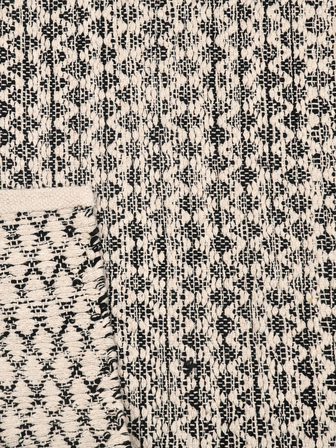Self Pattern Cotton Rug - 44X25 Inches