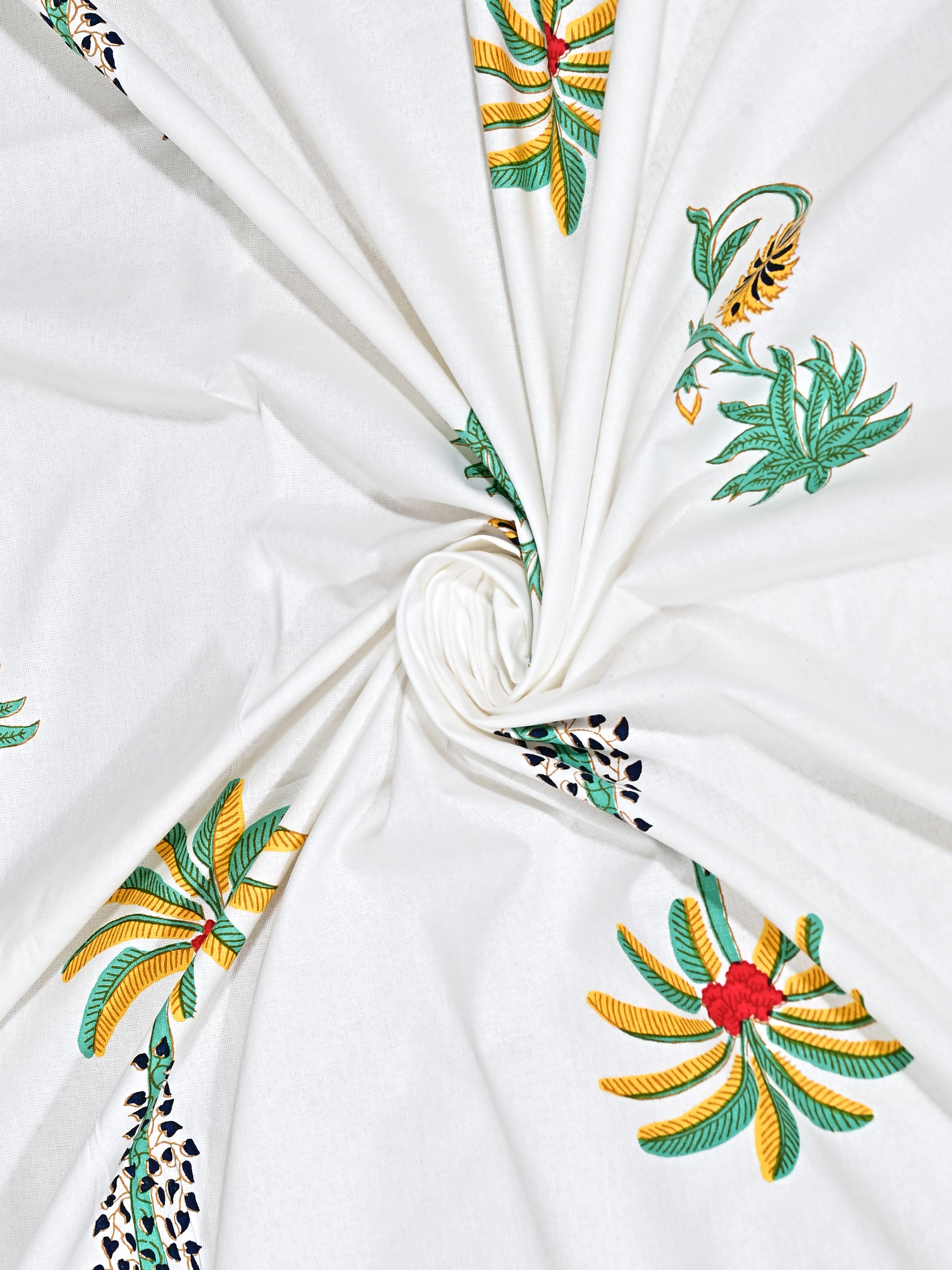 Floral Printed Bedding Set - 1 King Bedsheet, 1 Jaipuri Razai/Quilt, 2 Pillow Covers