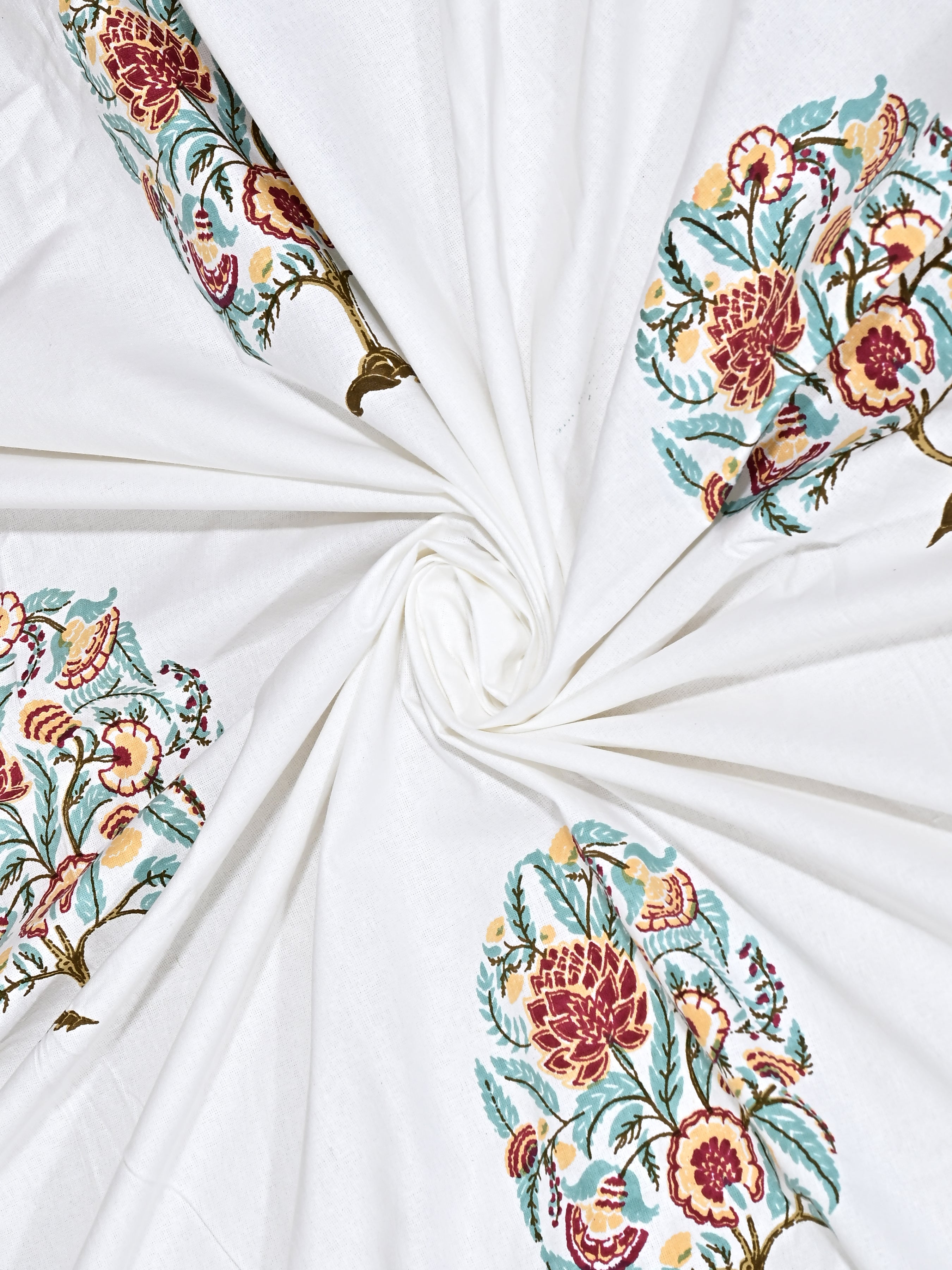 Floral Printed Bedding Set - 1 King Bedsheet, 1 Jaipuri Razai/Quilt, 2 Pillow Covers