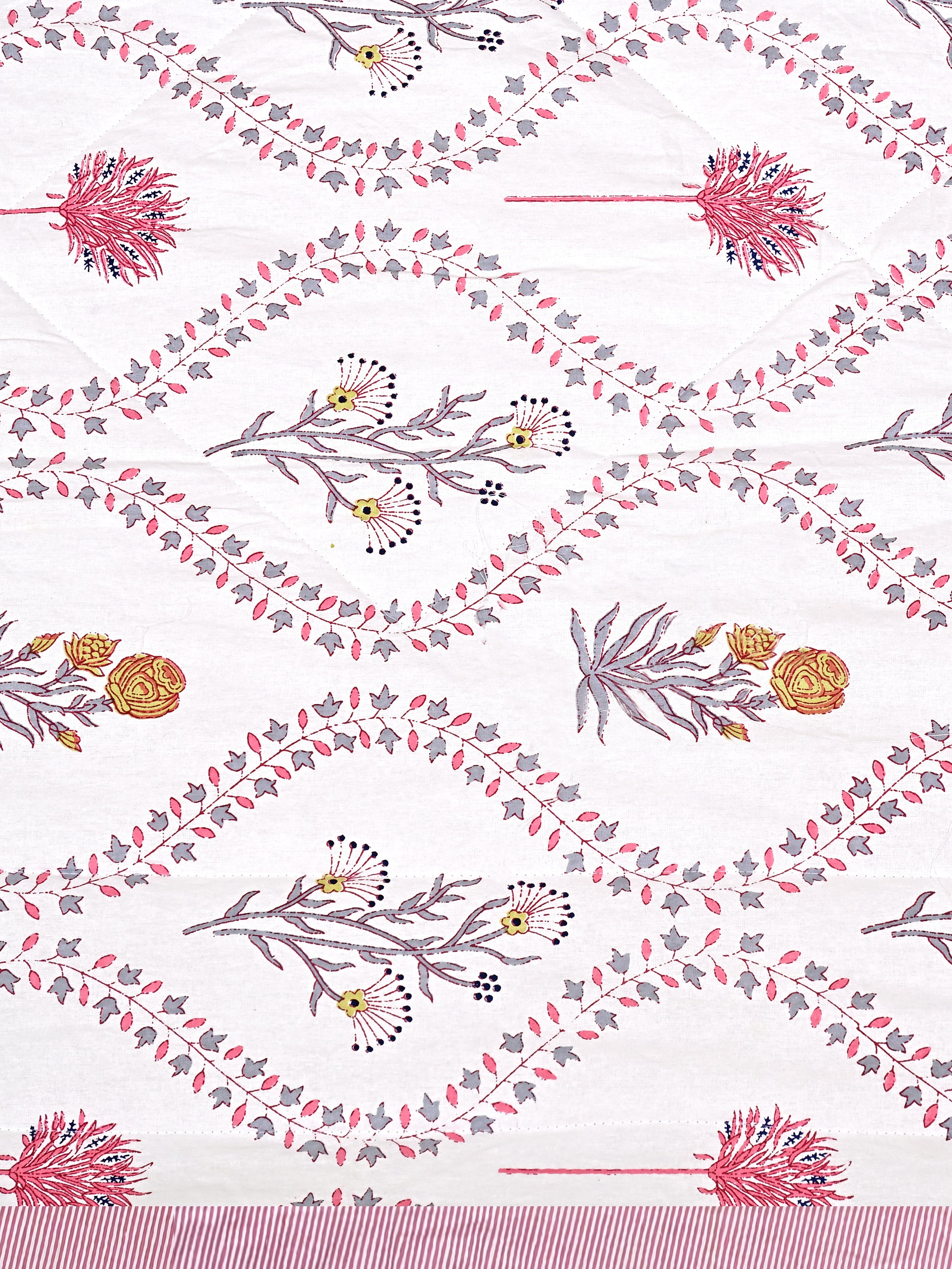 Floral Printed Bedding Set - 1 King Bedsheet, 1 Jaipuri Razai/Quilt, 2 Pillow Covers