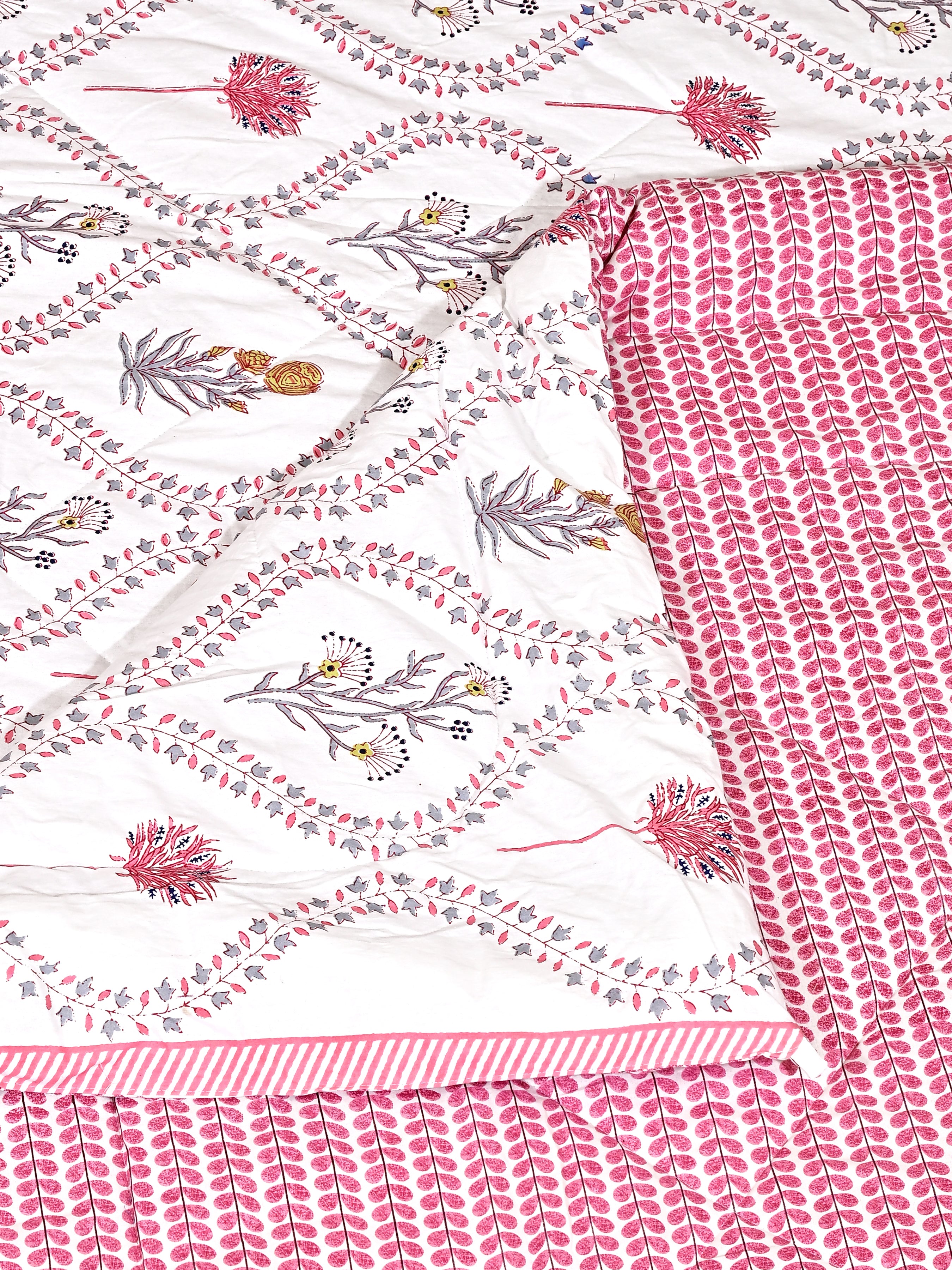 Floral Printed Bedding Set - 1 King Bedsheet, 1 Jaipuri Razai/Quilt, 2 Pillow Covers