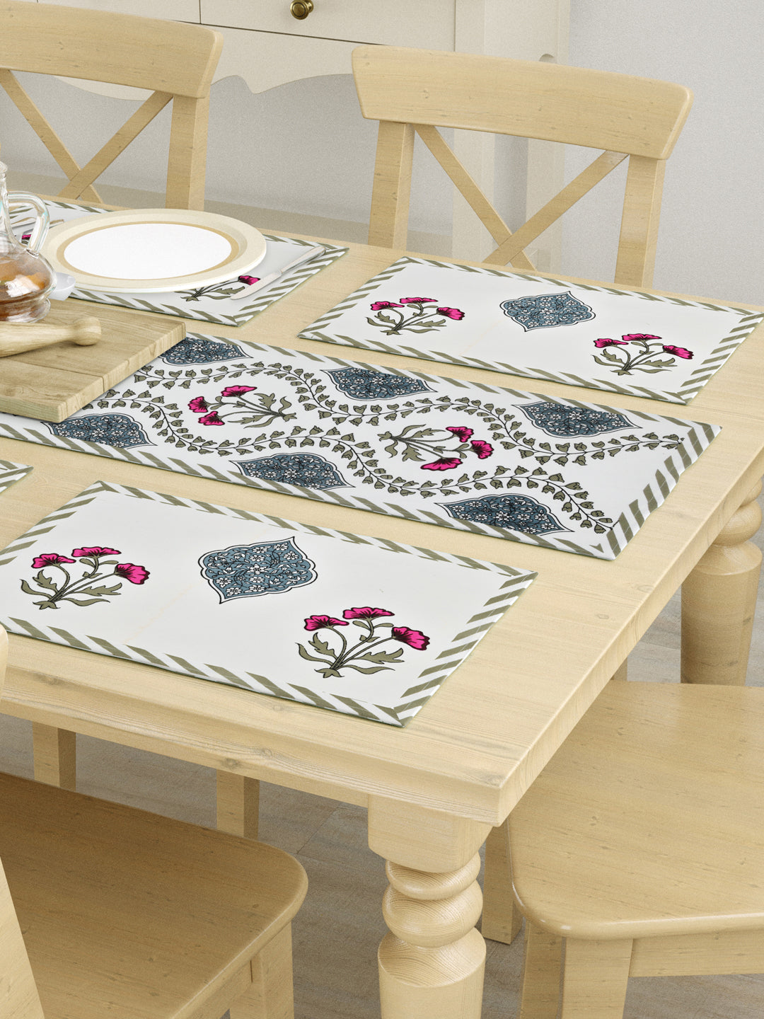 Handblock Printed Canvas Cotton Table Runner With Set Of 6 Mats