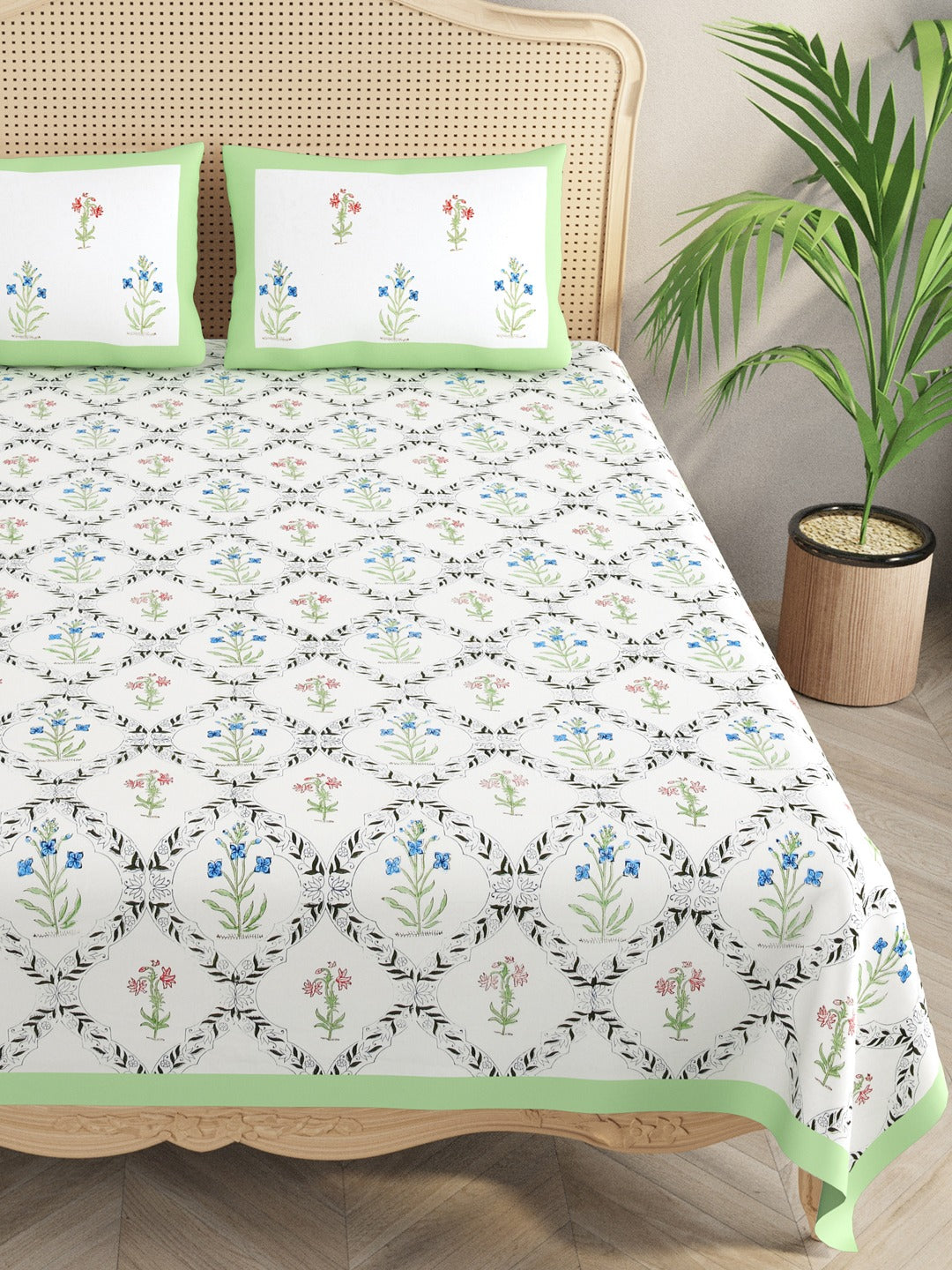 Handblock Printed Super King Size Bedsheet with 2 Pillow Covers